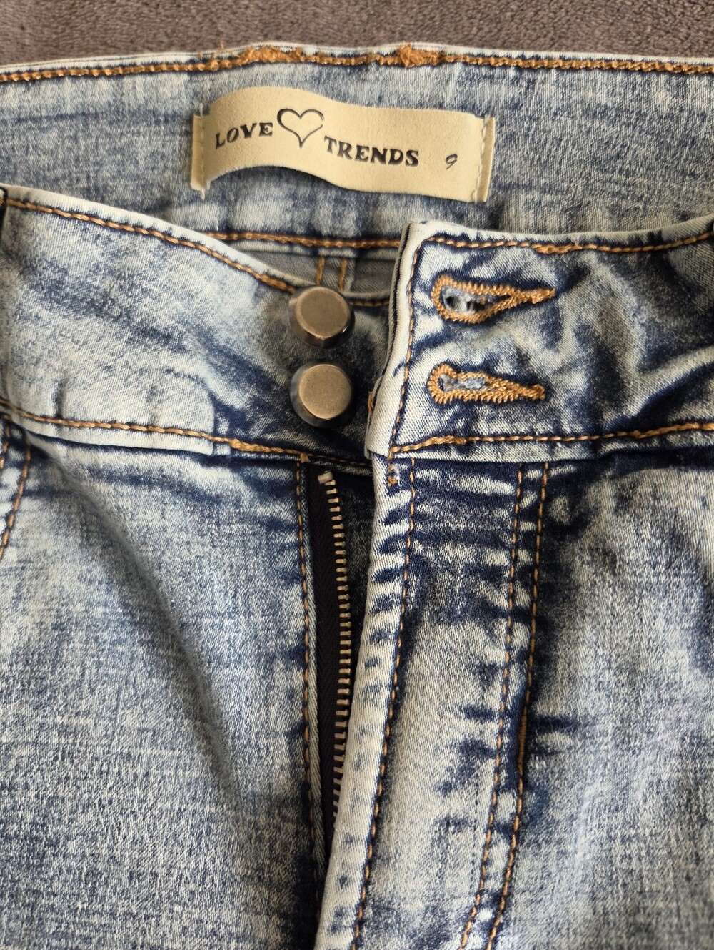 High-Rise Light Blue Jeans - Women's